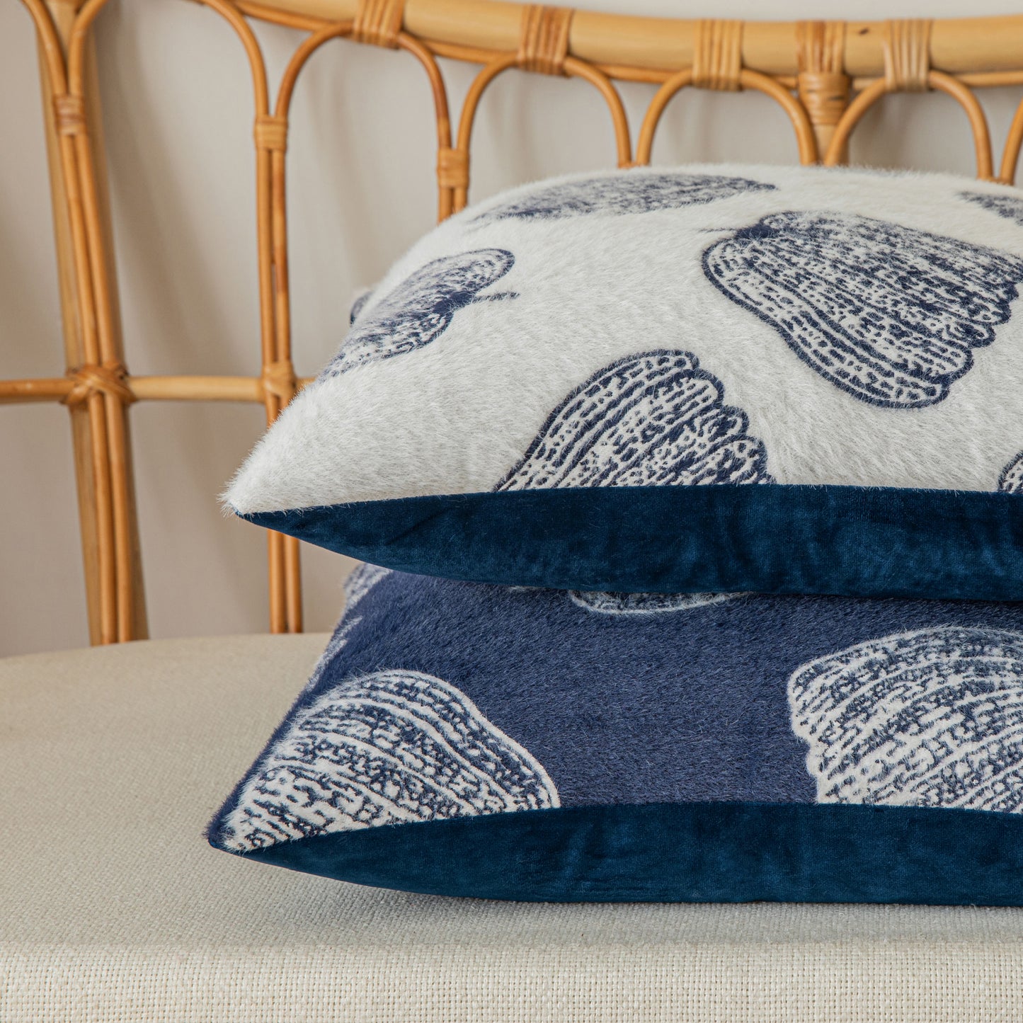 Set of 2 Pumpkin Fall Jacquared Plush Throw Pillow Covers Navy Blue Farmhouse Velvet Accent Pillows for Couch Thanksgiving Luxury Home Decorative Faux Fur Pillow Covers